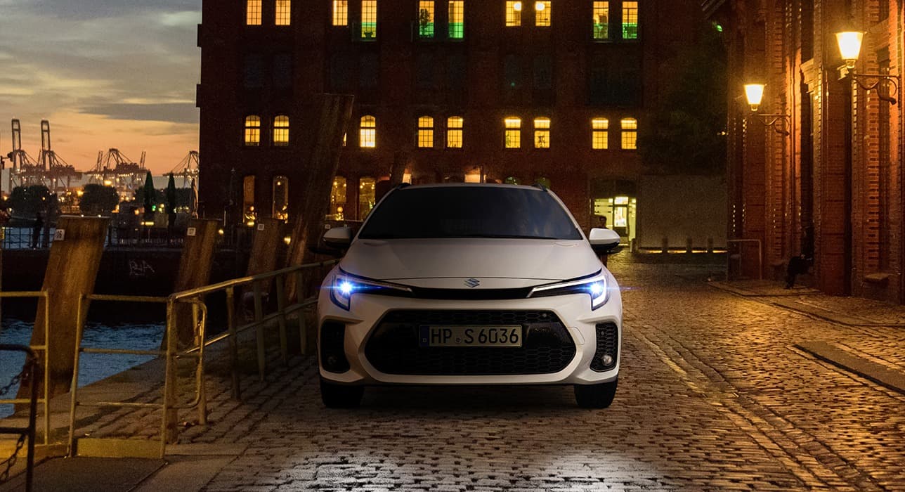 Abbildung zeigt Scheinwerfer des Suzuki Swace